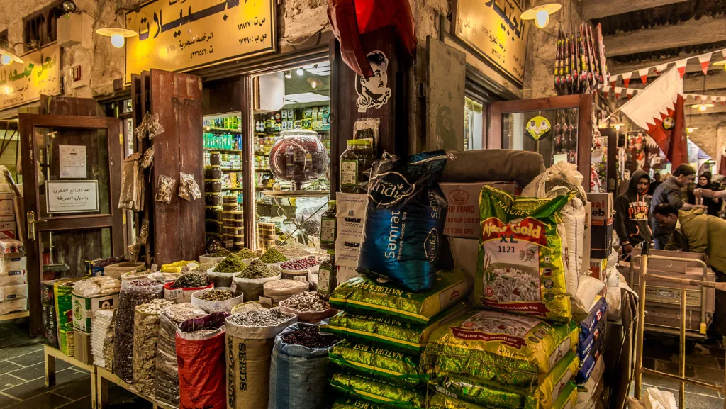 شراء المنتجات التقليدية في قطر